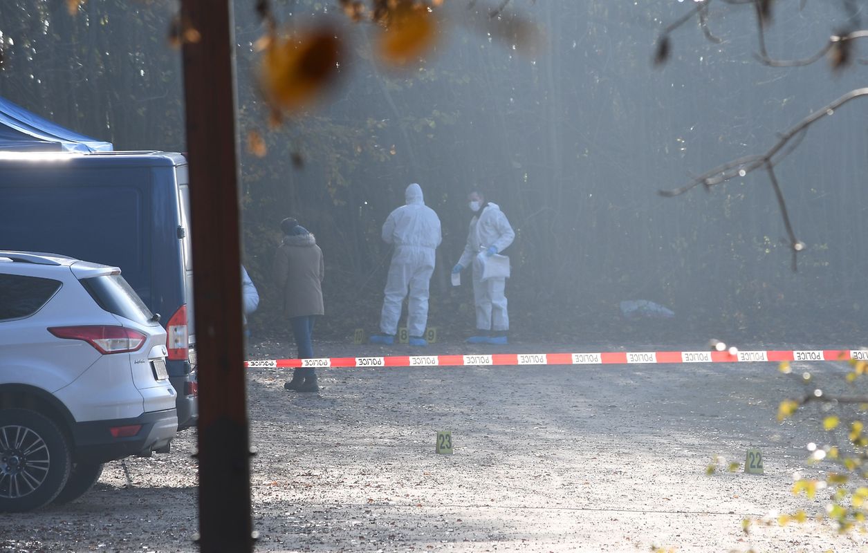 Die Polizei war am Montagvormittag mit einem Großaufgebot am Tatort im Einsatz. 