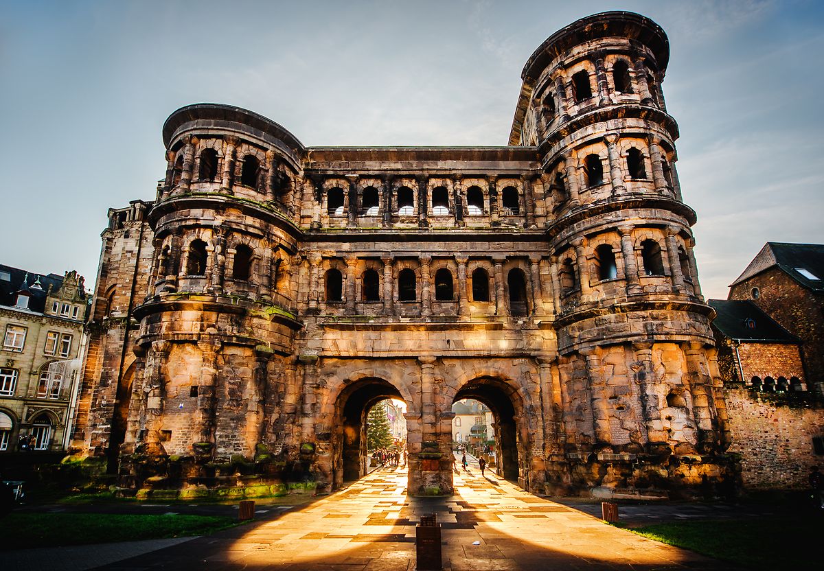 Take a tour of this sandstone Roman gate with a centurion