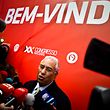 O secretário-geral do Partido Socialista (PS), António Costa fala aos jornalistas à chegada para o primeiro dia do XX Congresso Nacional do PS na Feira Internacional de Lisboa (FIL) em Lisboa.