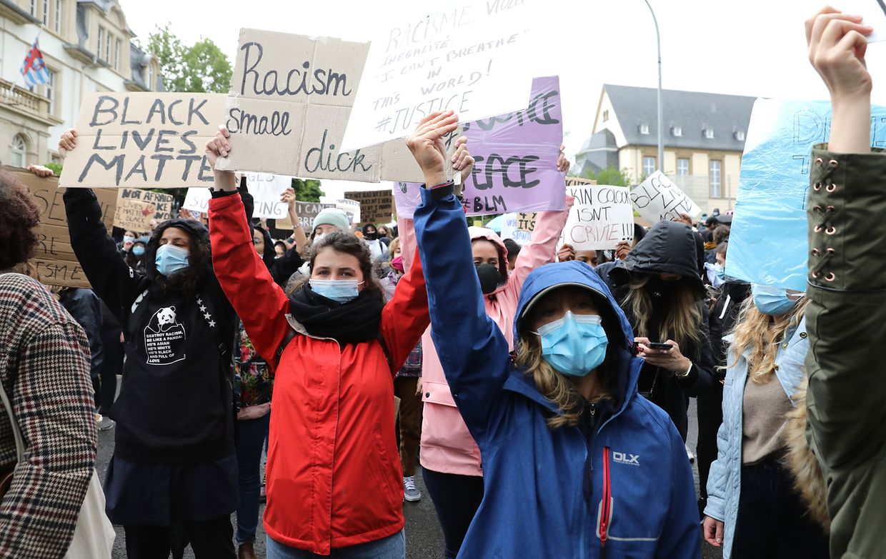Rund 1500 Menschen sind laut Polizeiangaben dem Aufruf von "Lëtz Rise Up" am Freitag gefolgt.