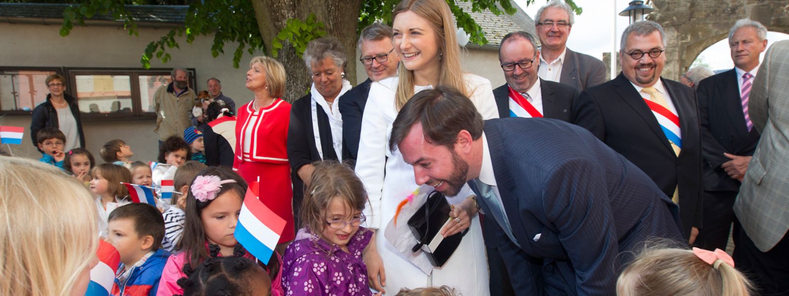 Das ergroßherzogliche Paar wurde herzlich empfangen.