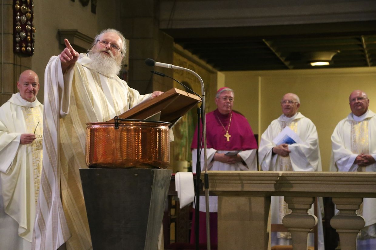 Messe für die neuen Pfarreien: “ Atertdall Sainte-Claire “ (Ospern) & “ Rammerech Saint-Valentin “ (Rambrouch).