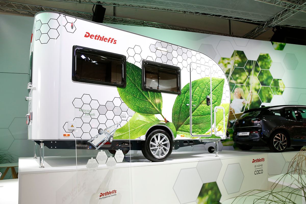 Der Dethleffs e.home coco kann mit eigenem Antrieb unter anderem das Zugfahrzeug unterstützen.