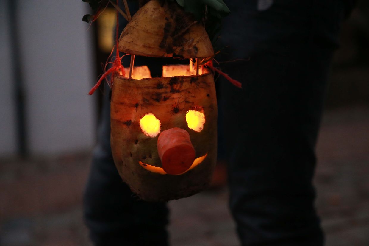 27.10.2018 Luxembourg,  Munshausen, bei der Robbesscheier, Trauliicht, Grusel, Geister Hintergrund der Geschichte, Geisterumzug,  photo Anouk Antony