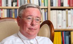 Erzbischof Jean-Claude Hollerich ruft zu Unterstützung für die Flüchtlinge auf. 