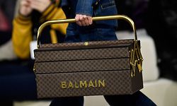 A model presents a creation from Balmain Womenswear Fall-Winter 2023-2024 collection during Paris Fashion Week in Paris, on March 1, 2023. (Photo by JULIEN DE ROSA / AFP)
