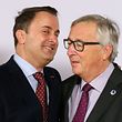 O primeiro-ministro do Luxemburgo, Xavier Bettel, e o Presidente da Comissão Europeia, o luxemburguês Jean-Claude Juncker