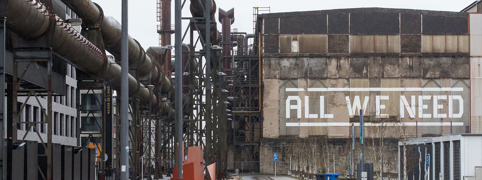 Der Schriftzug „All we need“ auf der Fassade der Gebläsehalle in Belval ist das richtige Stichwort. Alles, was die Vereinigung Industriekultur-CNCI nämlich braucht, ist die Halle.
