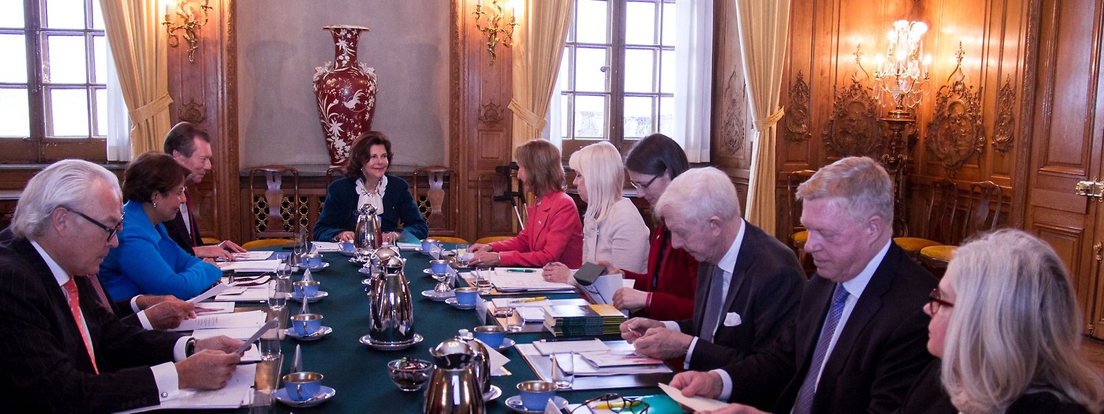 Königin Silvia präsidierte die Sitzung.