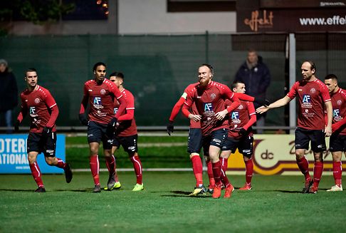 Strassen bezwingt Jeunesse