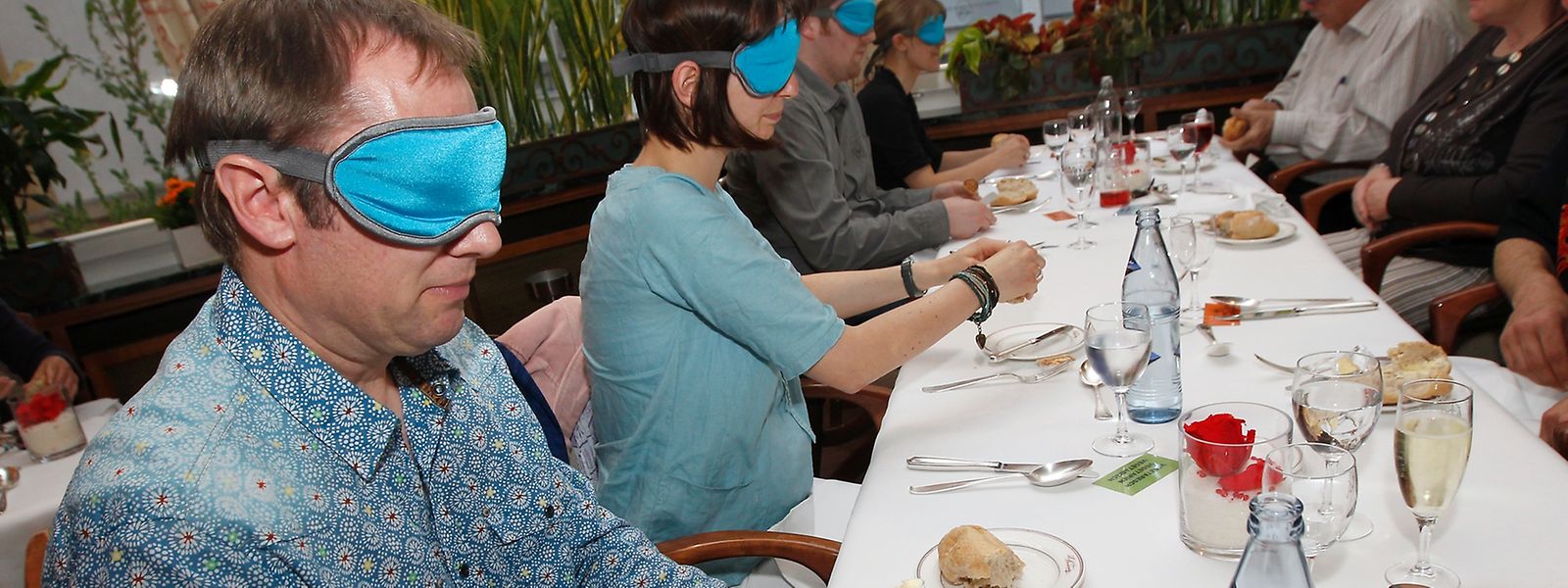  Wie fühlt es sich an, blind zu sein? Das soll den Teilnehmern beim „Essen im Dunkeln“ nähergebracht werden, das dieses Jahr gleich viermal stattfindet.