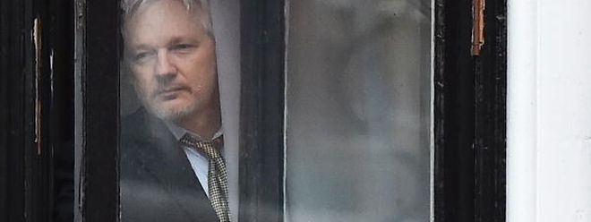 Der Oppositionsführer Guillermo Lasso fordert Julian Assanges Asyl in Ecuadors Botschaft in London zu beenden.