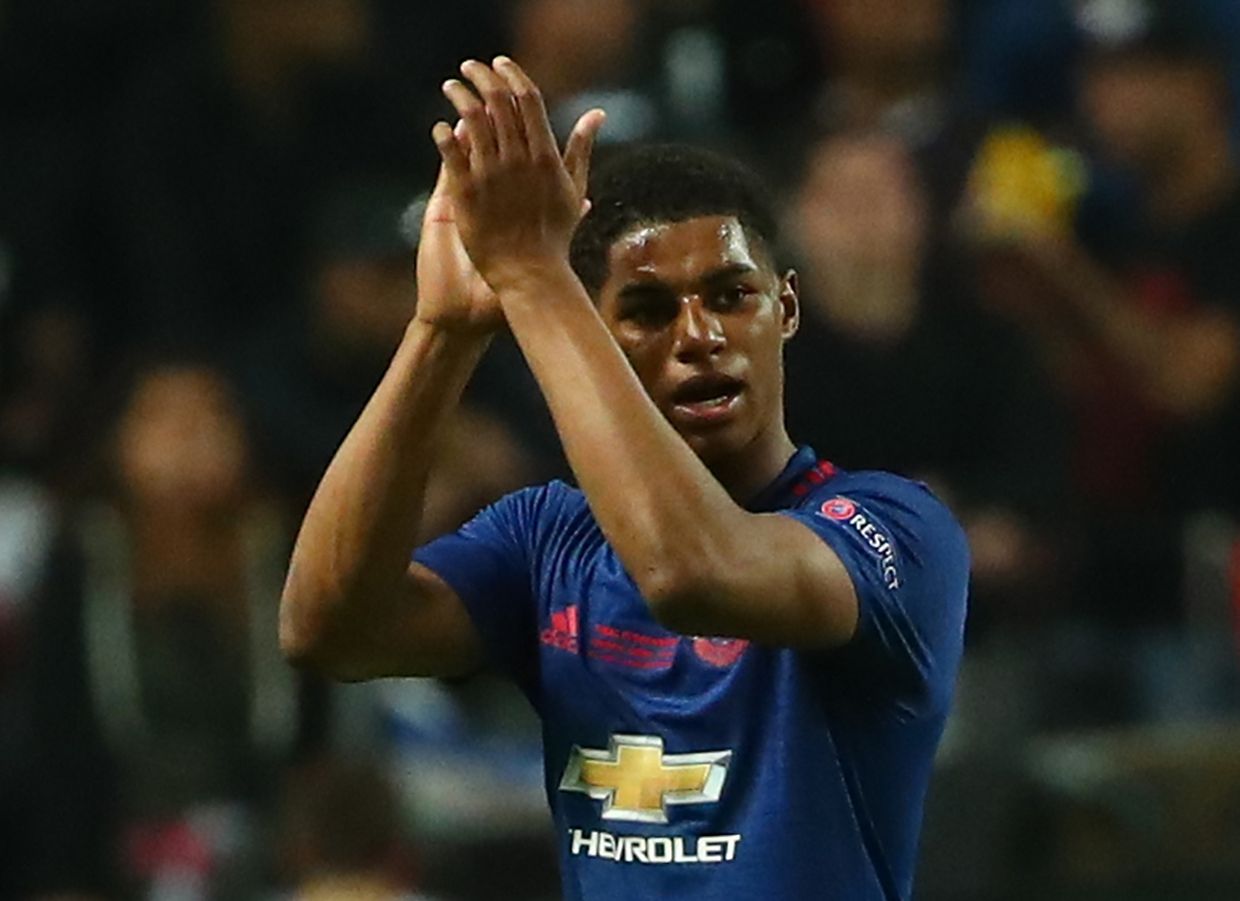 Football Soccer - Ajax Amsterdam v Manchester United - UEFA Europa League Final - Friends Arena, Solna, Stockholm, Sweden - 24/5/17 Manchester United's Marcus Rashford applauds fans as he is substituted off  Reuters / Michael Dalder Livepic