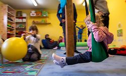 Der Psychologe Gilbert Pregno macht sich mit Blick auf die Wiedereröffnung der Betreuungsstrukturen und Schulen Sorgen um die kleinen Kinder und Kinder mit spezifischen Bedürfnissen.