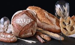 Padaria e pastelaria fresca, produtos de mercearia e refeições preparadas