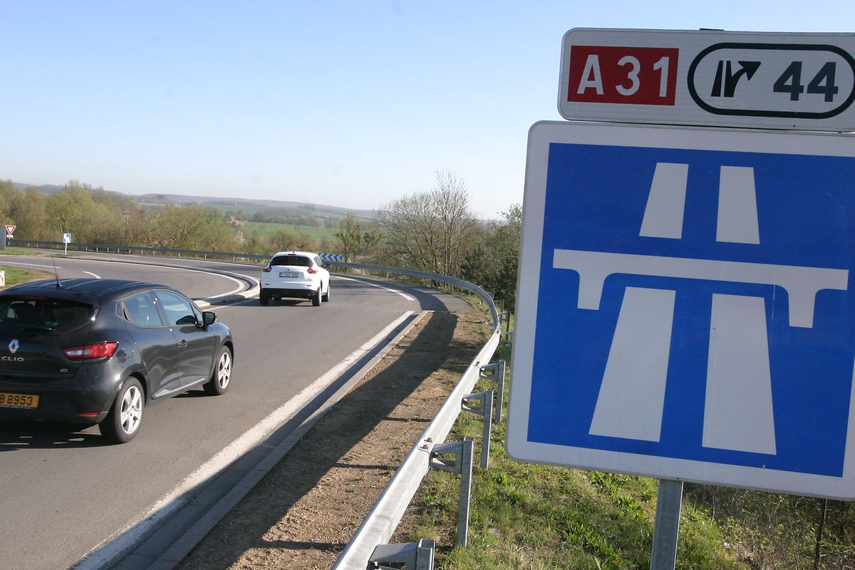 Sur les 14 km séparant Thionville et la frontière luxembourgeoise, l'A31 passerait à 2x3 voies. 