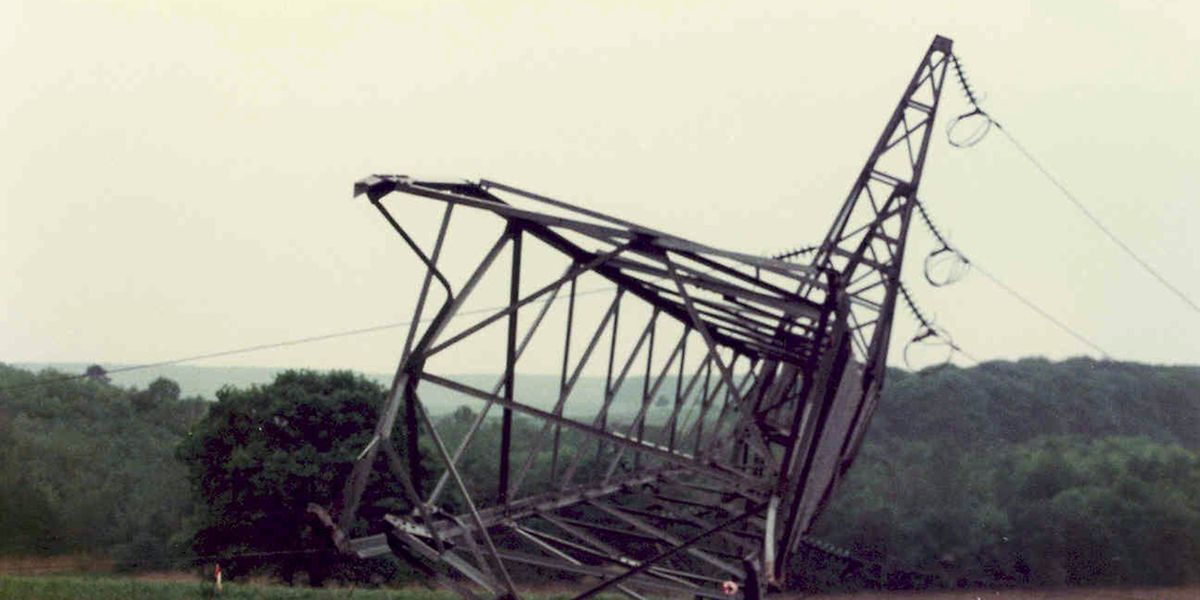 Erst beim zweiten Versuch am 2. Juni 1984 gelang es den Attentätern, den Stahlgittermast umzulegen. 