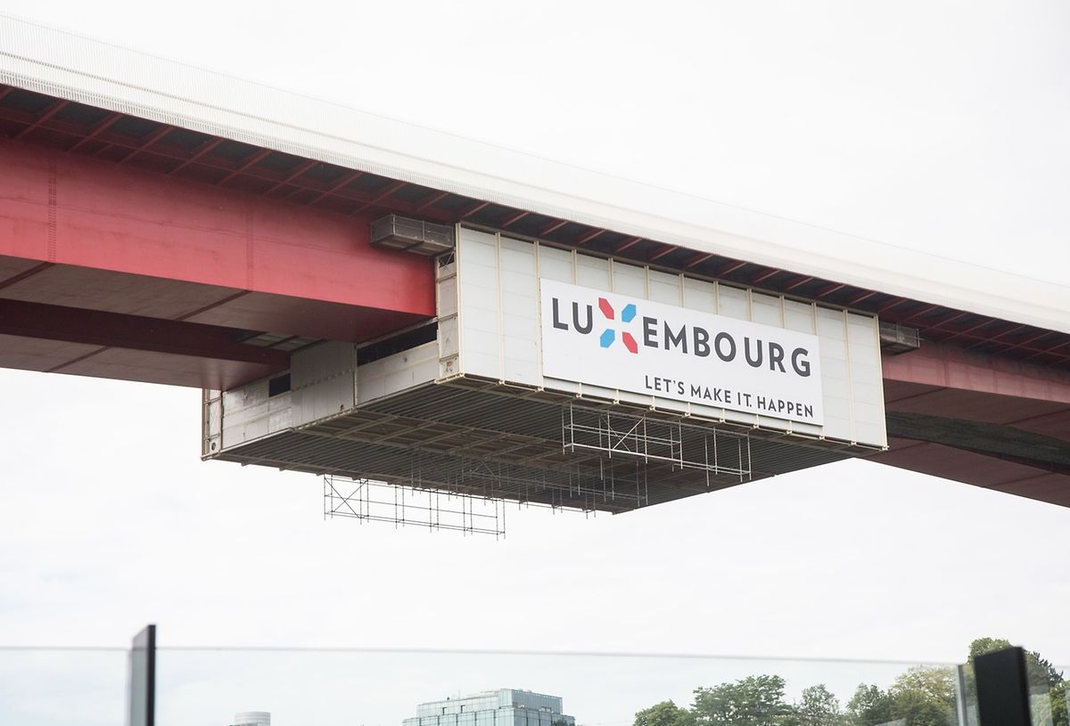 Painting this bridge red could require up to 20 tonnes of fresh paint Photo: Guy Jallay