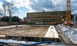 Die Fundamente sind fertiggestellt, als nächstes ist der Rohbau der neuen Sporthalle an der Reihe.