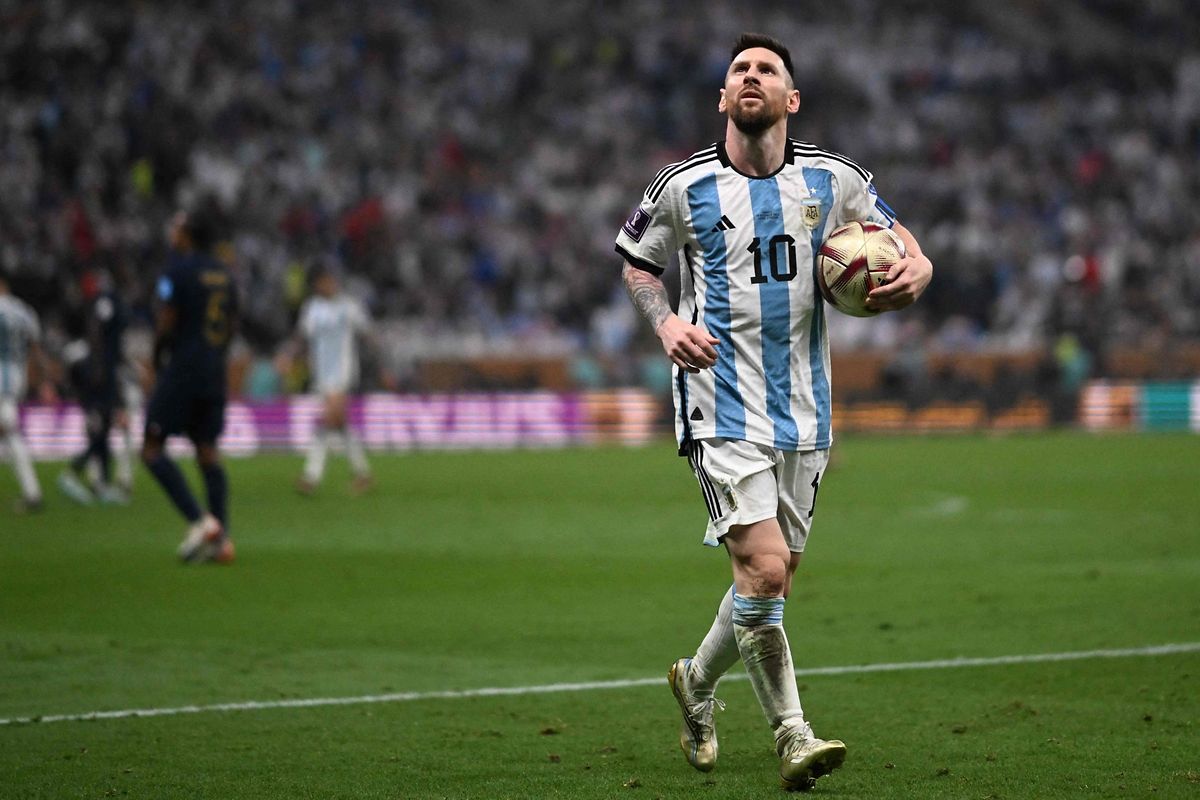 Lionel Messi setzt seiner Karriere die Krone auf.