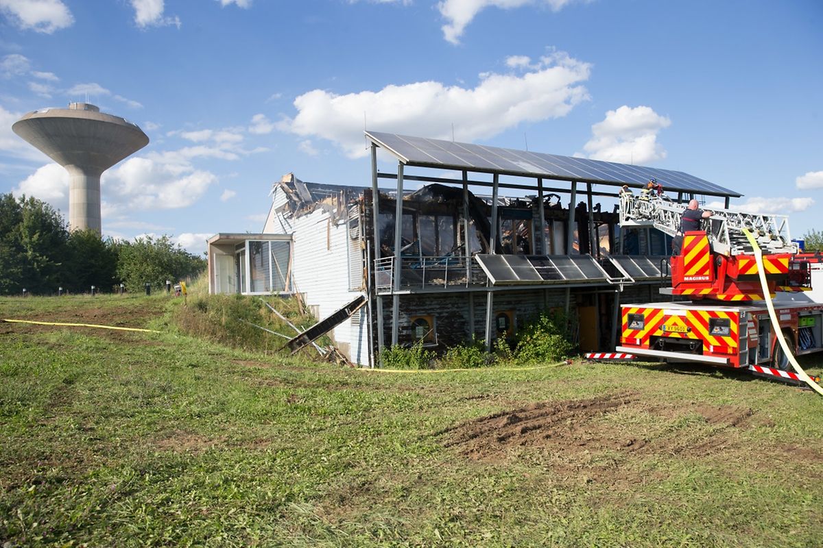Das Jugendhaus in Remerschen - im früheren Energiepark-Gebäude - wurde am Sonntag zum Raub der Flammen. 