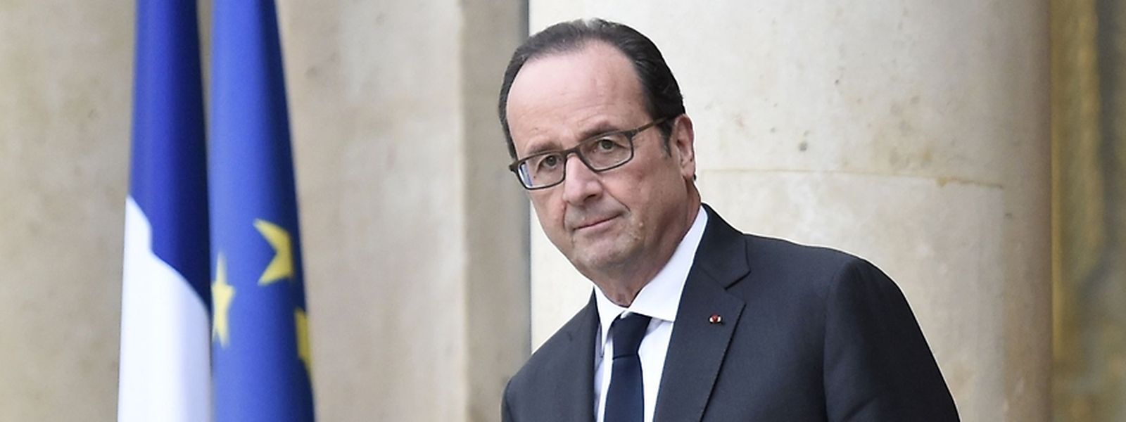 Hollande will seine Entscheidung am 10. Dezember bekanntgeben.