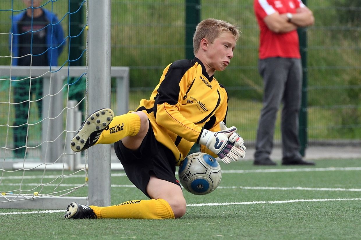 Le gardien de l'Entente Osten Chistophe Welbes décisif lors de la séance des tirs au but.