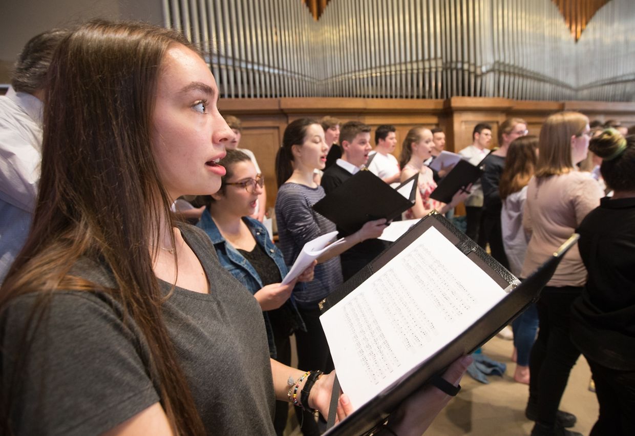 Messe für das Athenäum und die "Lycéen" der Stadt Luxemburg. 