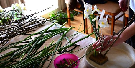 Flower arranging the Japanese way - Vimarsana News
