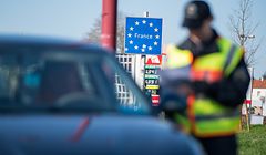 Zum Themendienst-Bericht von Philipp Laage vom 16. März 2020: Die Grenzen zu den meisten Nachbarländern - hier die deutsch-französische Grenze im Saarland - sind dicht. Foto: Oliver Dietze/dpa/dpa-tmn - Honorarfrei nur für Bezieher des dpa-Themendienstes +++ dpa-Themendienst +++