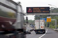 29.6. Smog / Geschwindigkeitsbegrenzungen auf autobahnen foto: Guy Jallay