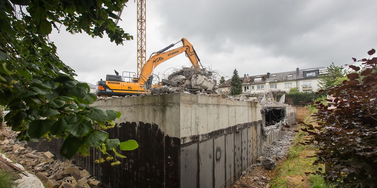 Das Haus in bester Howalder Lage wird derzeit abgetragen - obwohl es schon fast fertig war. 