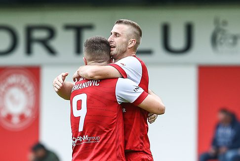 Racing bleibt oben dran, Wiltz befreit sich