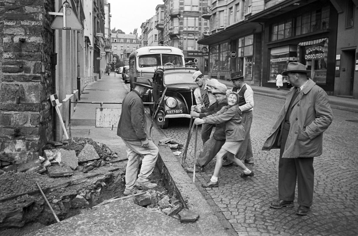 Travaux dans la rue Aldringen en 1954