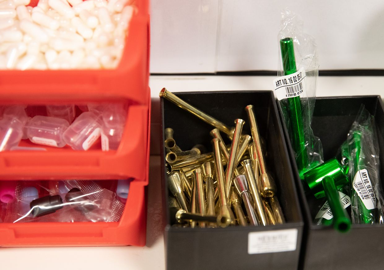 Chaque aiguilles est récupérée dans un étuis sécurisé pour éviter les blessures et risques de contamination.