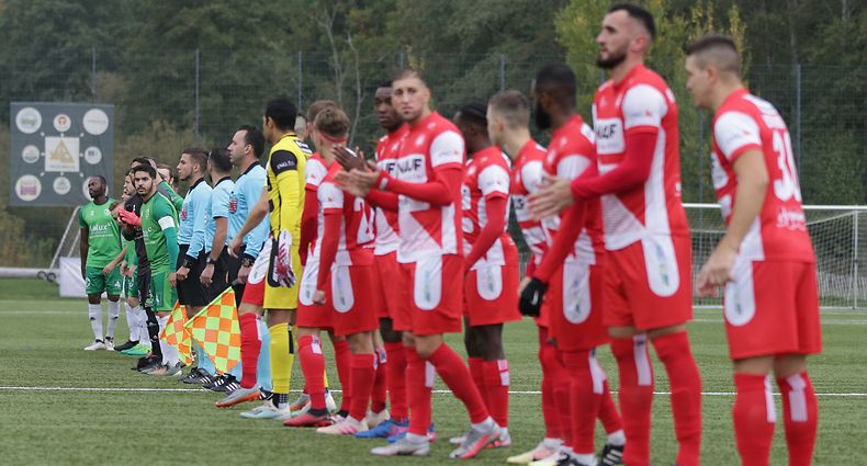 Vorstellung der Mannschaften, Michael Nunes (Kapitn Harlingen #10)/ Fussball, Coupe de Luxemburg, 3. Runde, Saison 2020-2021 / 18.10.2020 /FC Green Boys 77 Harlange-Tarchamps - FC Wiltz 71 / Terrain "am Duerf", Harlingen /Foto: Ben Majerus