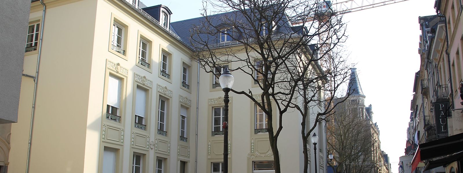 Das Gebäude des Rechnungshofes liegt an der Place d'Armes.