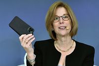 LAS VEGAS, NEVADA - JANUARY 07: Apple Senior Director, Global Privacy Jane Horvath participates in a privacy roundtable at CES 2020 at the Las Vegas Convention Center on January 7, 2020 in Las Vegas, Nevada. CES, the world's largest annual consumer technology trade show, runs through January 10 and features about 4,500 exhibitors showing off their latest products and services to more than 170,000 attendees.   David Becker/Getty Images/AFP
== FOR NEWSPAPERS, INTERNET, TELCOS & TELEVISION USE ONLY ==
