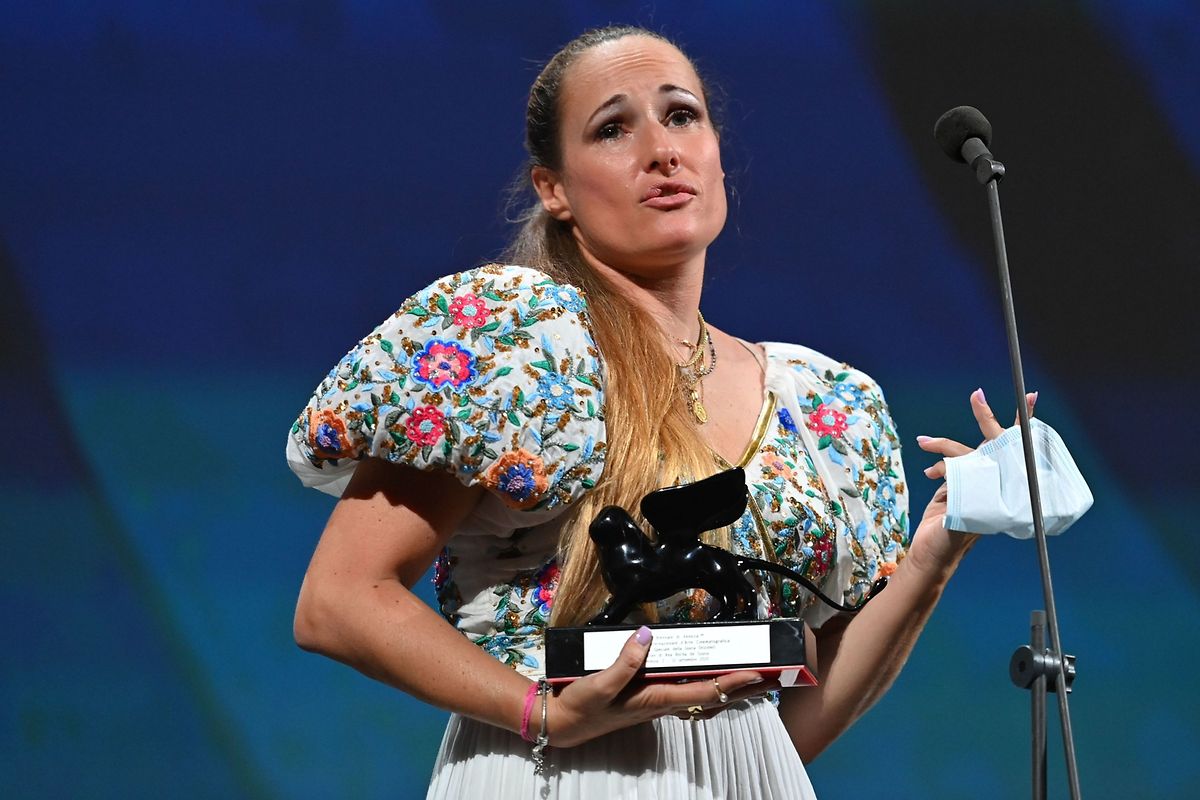 Ana Rocha, premiada no festival de Veneza, pela sua primeira longa-metragem, 'Listen'.