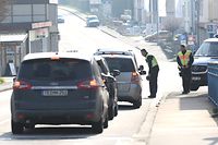 Lokales, Polizei am Freitag bei der Grenze in Remich, Coronavirus, Covid-19, Foto: Chris Karaba/Luxemburger Wort