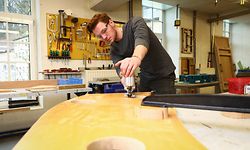 Lokales,Reportage. Volontaires.lu. Bob Klepper. Schreinerei.Foto: Gerry Huberty/Luxemburger Wort