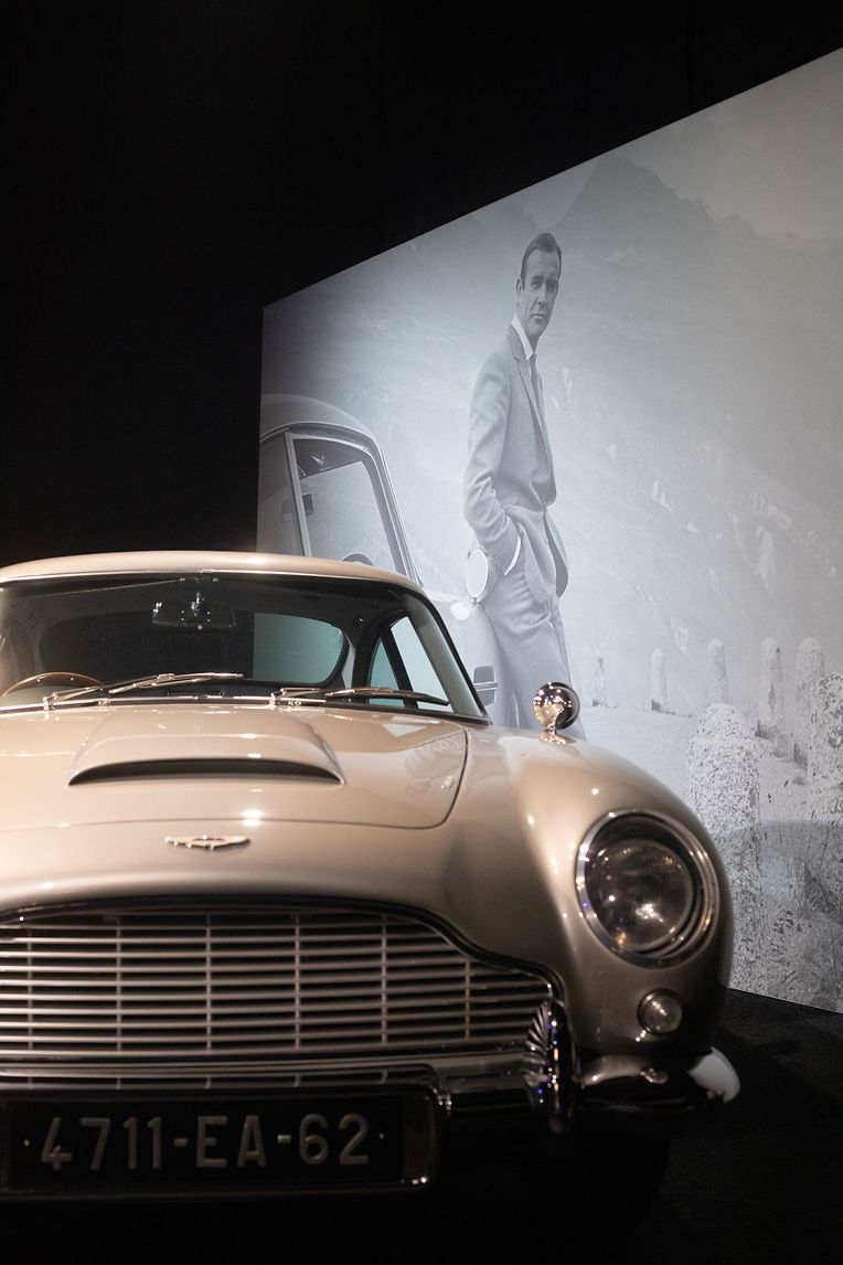 Sean Connery and the Aston Martin DB5.