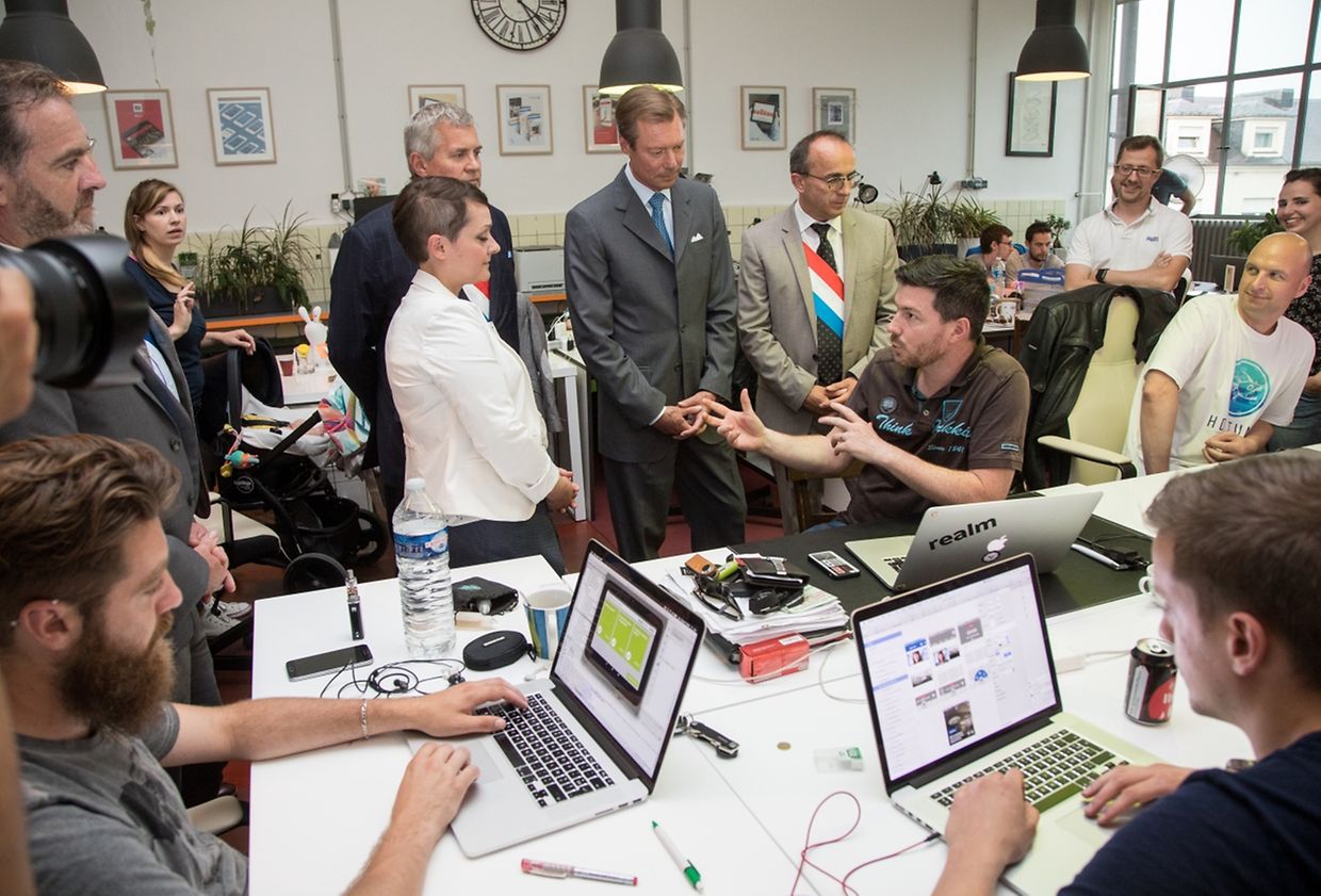 Großherzog Henri zu Gast im Creative Hub 1535° in Differdingen.