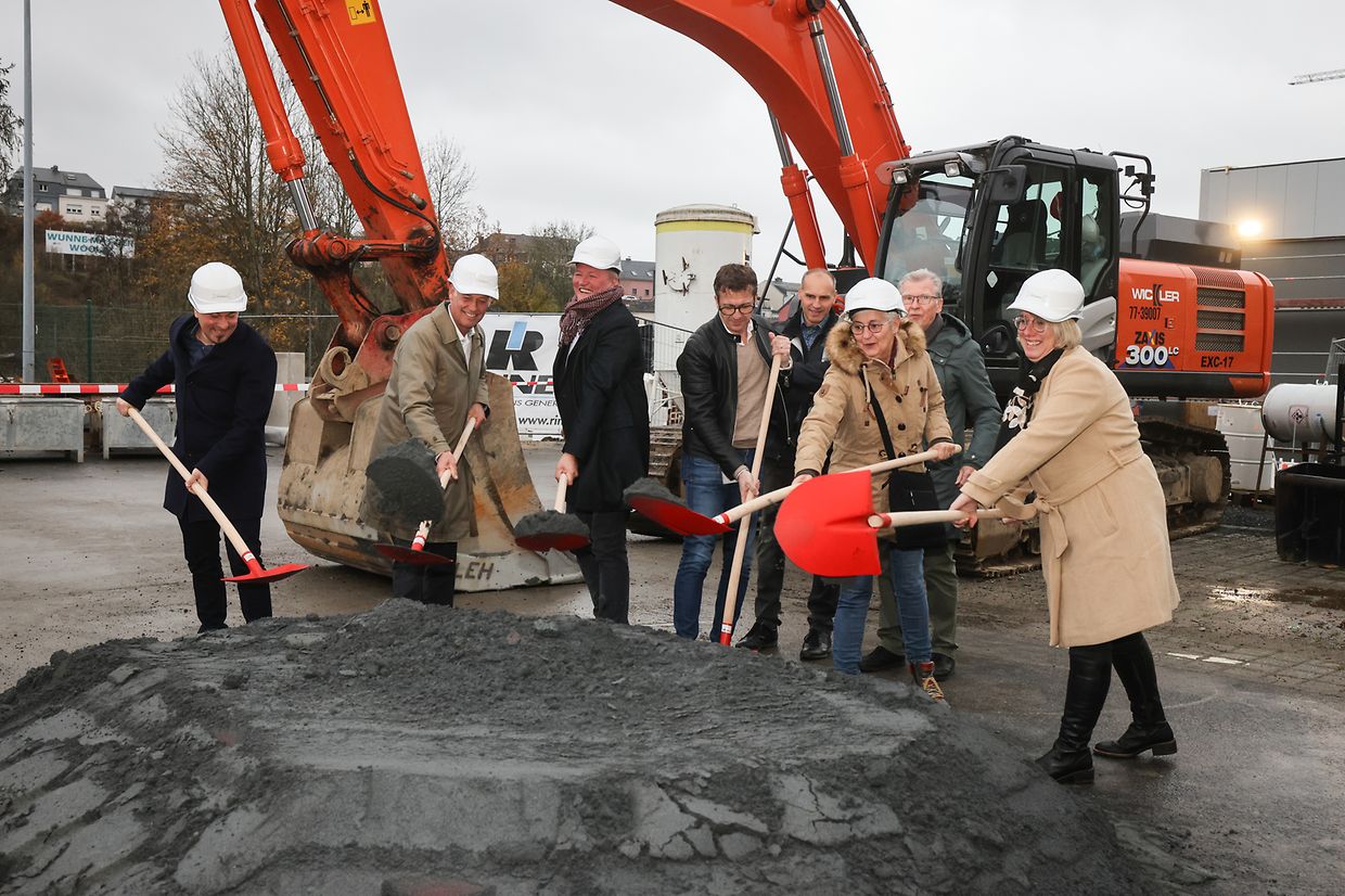 The first stage of construction was launched on Monday with the first pickaxe.