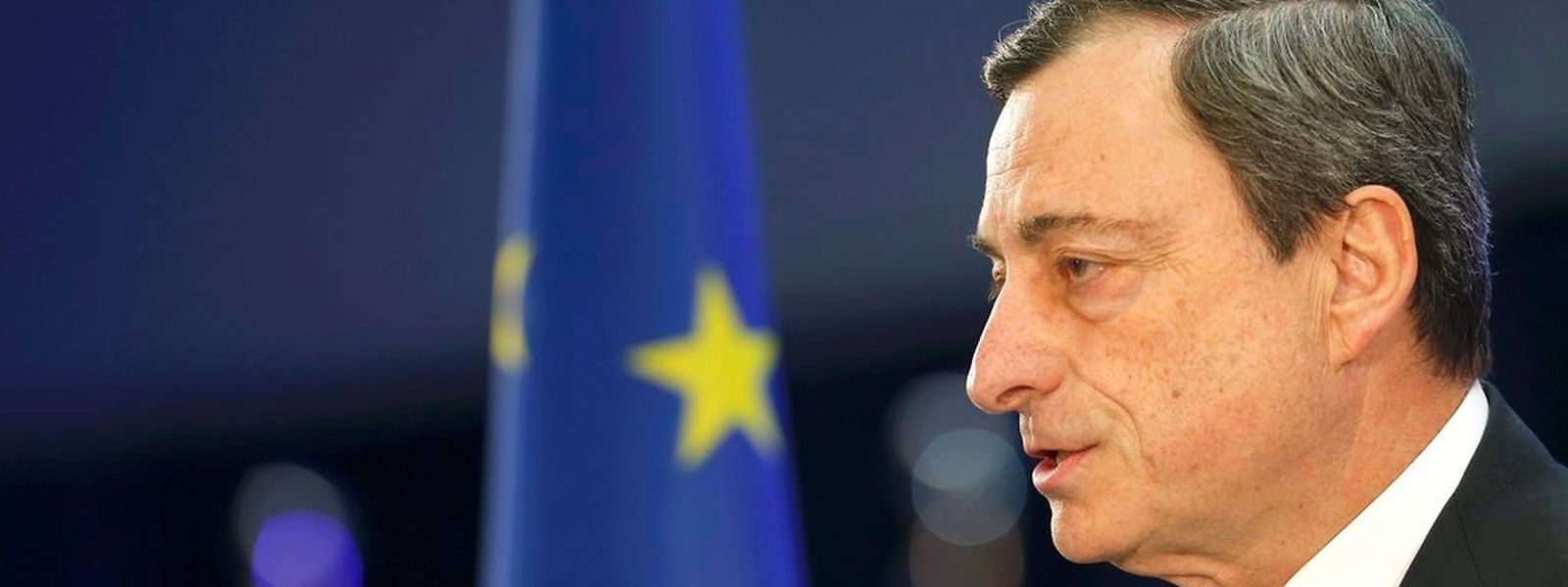 Mario Draghi wird laut Ökonomen zwar Handlungsbereitschaft signalisieren, aber das Anleihekaufprogramm zunächst noch nicht ausweiten. (Foto: Reuters)