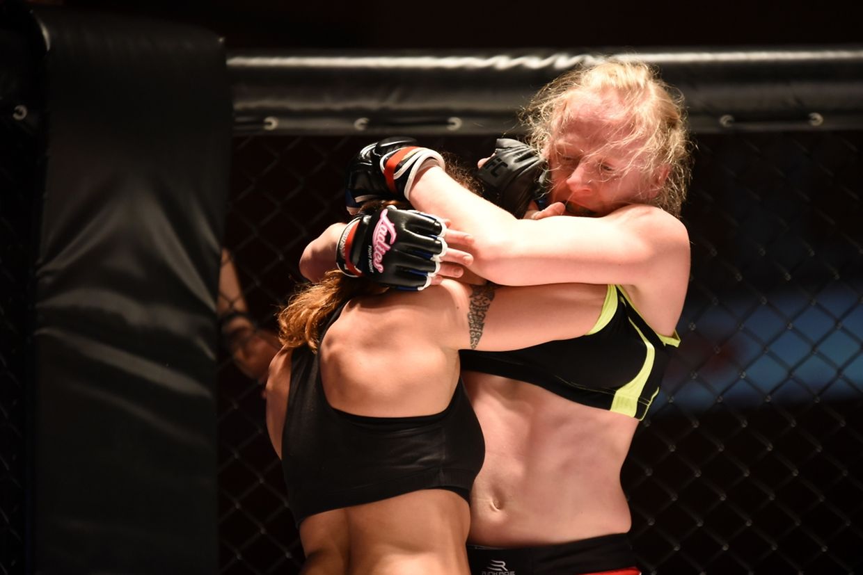 Clémence Schreiber (à droite) face à Stéphanie Page.