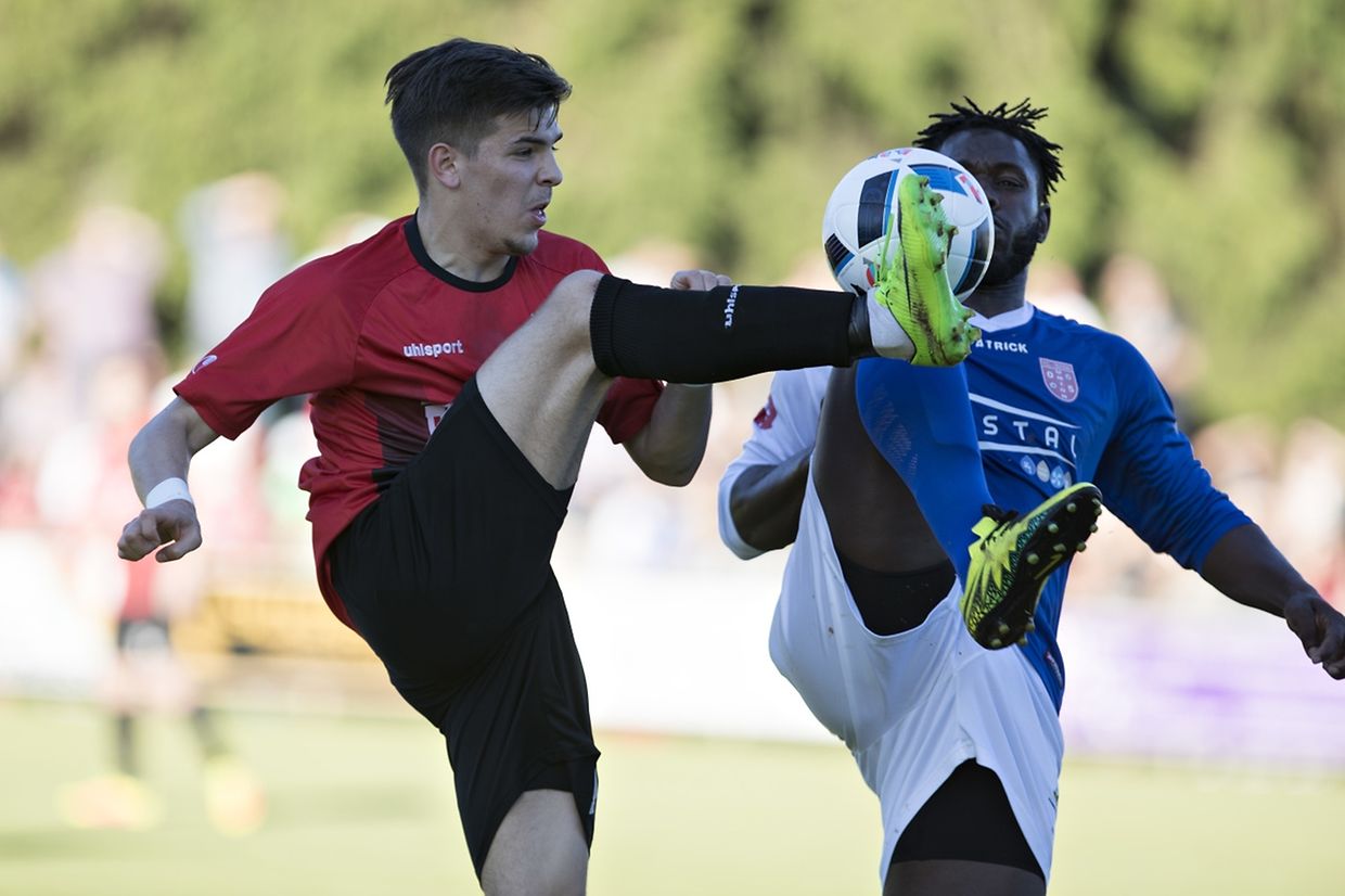 FC Mondercange - Union 05 Kayl-Tétange 1-2. - Andre Oliveira (FCM) et Peti Seco Sano.