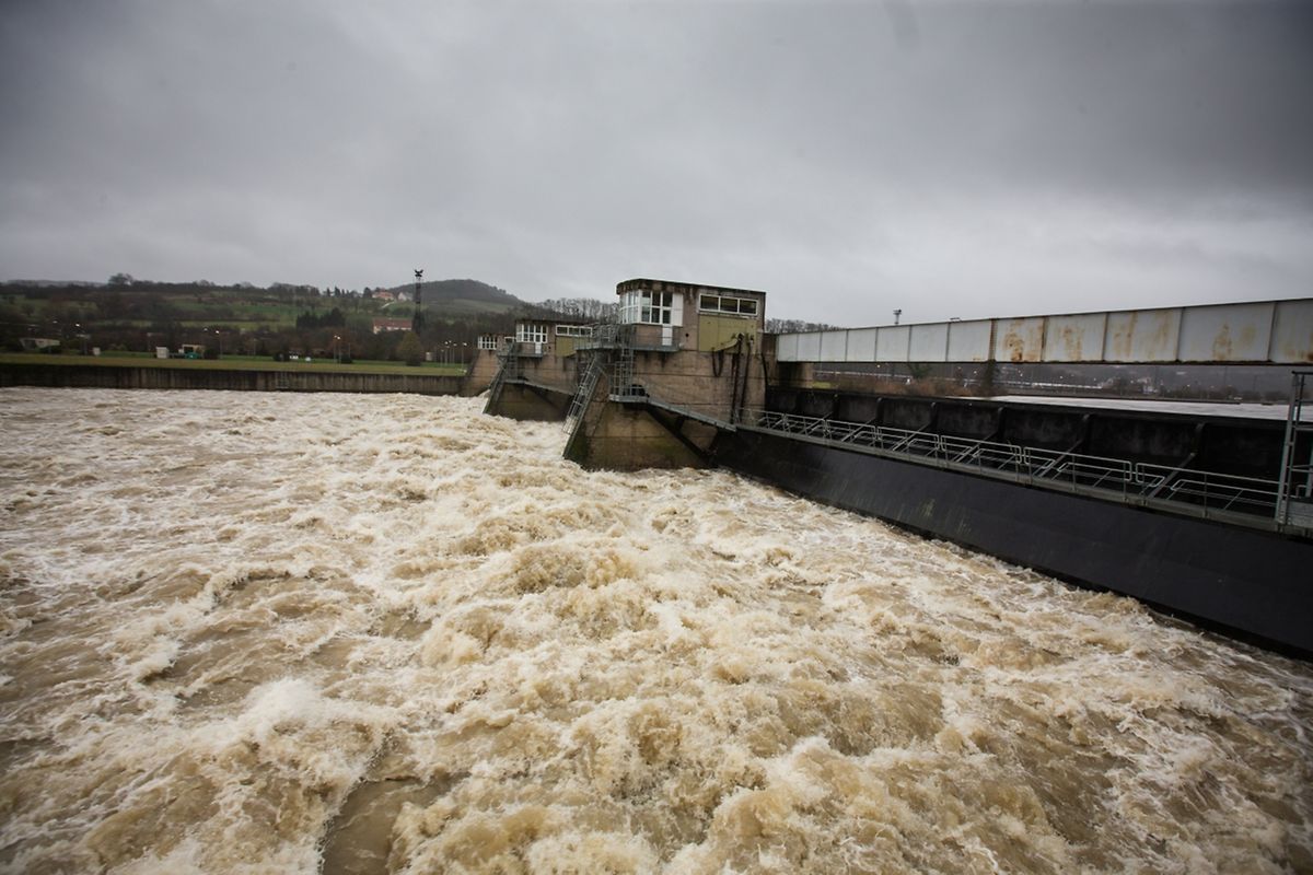Hochwasser an der Mosel am Donnerstagmorgen.