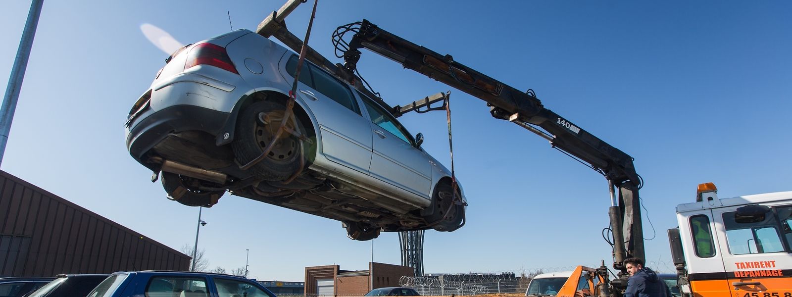 Seitdem der Platz für abgeschleppte Fahrzeuge in Howald geschlossen wurde, werden diese Fahrzeuge nach Findel gebracht.
