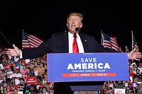 DES MOINES, IOWA - OCTOBER 09: Former President Donald Trump speaks to supporters during a rally at the Iowa State Fairgrounds on October 09, 2021 in Des Moines, Iowa. This is Trump's first rally in Iowa since the 2020 election.   Scott Olson/Getty Images/AFP
== FOR NEWSPAPERS, INTERNET, TELCOS & TELEVISION USE ONLY ==